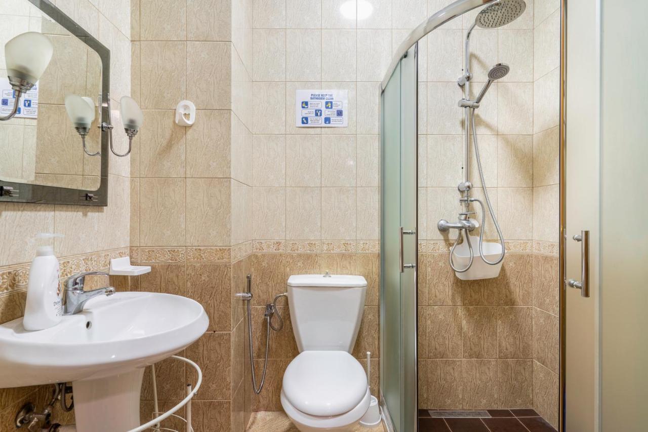 Hostel Nena Semi Tirana Exteriör bild